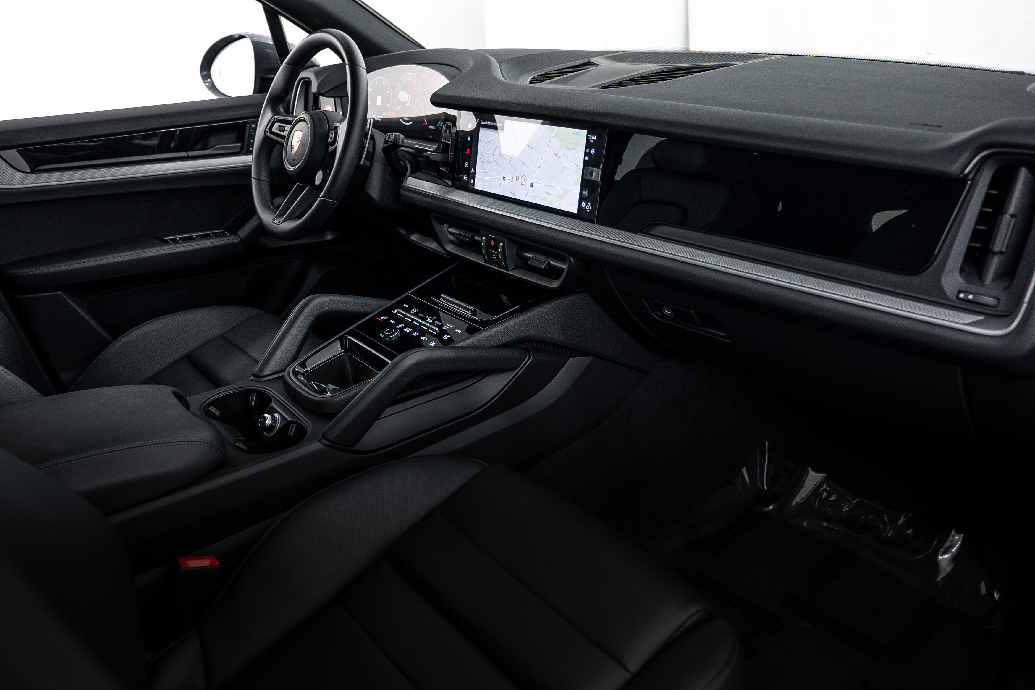 Certified 2025 Porsche Cayenne image 13