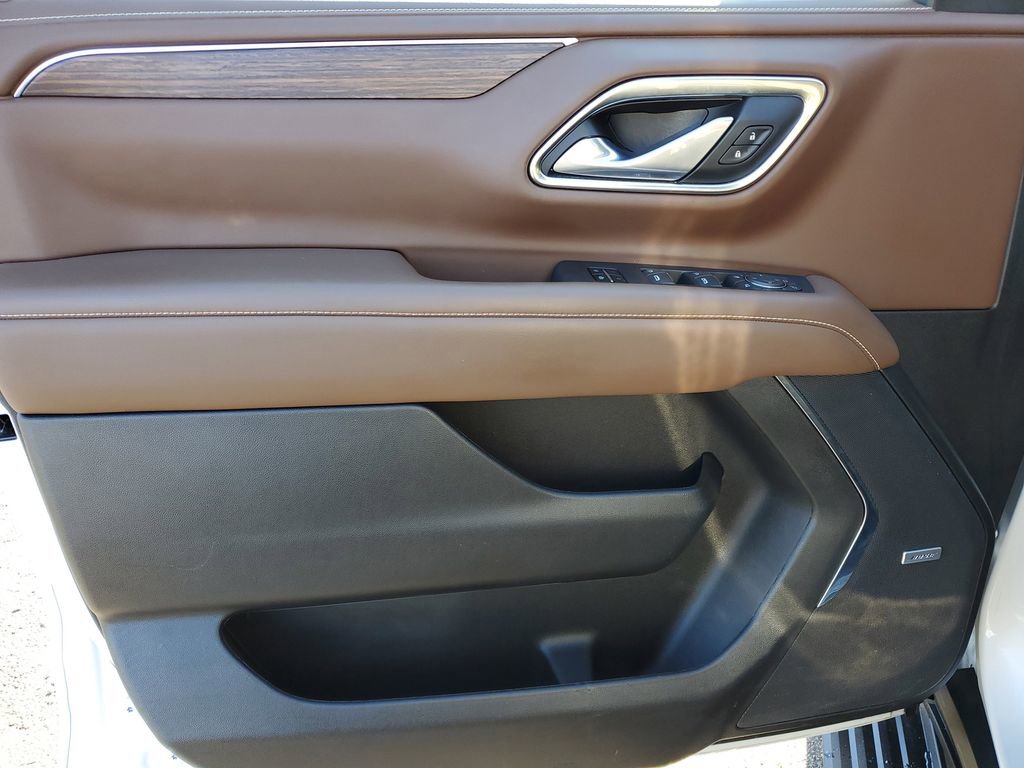 Used 2023 Chevrolet Suburban High Country image 25