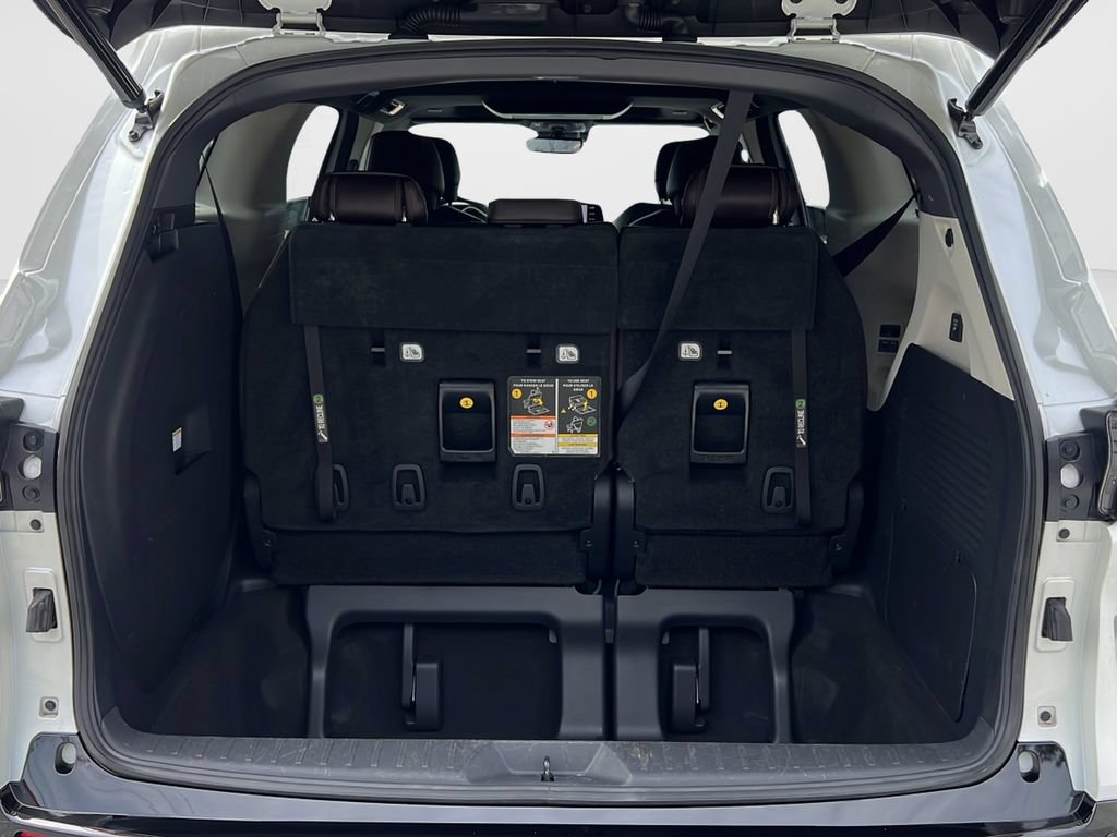 Used 2021 Toyota Sienna Platinum AWD/4WD image 9