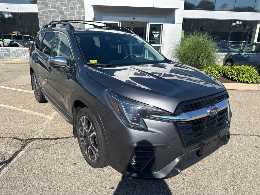 Used 2023 Subaru Ascent Limited w/ Technology Package AWD/4WD image 7
