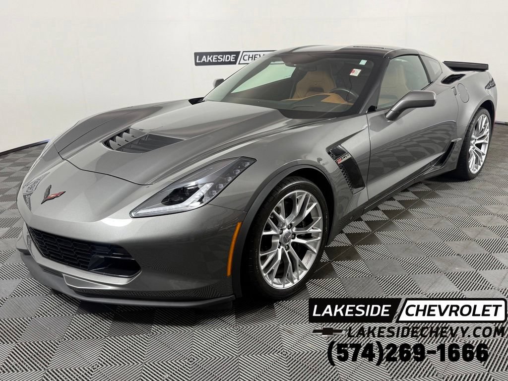 Used 2015 Chevrolet Corvette Z06 w/ 3LZ Preferred Equipment Group RWD image 1