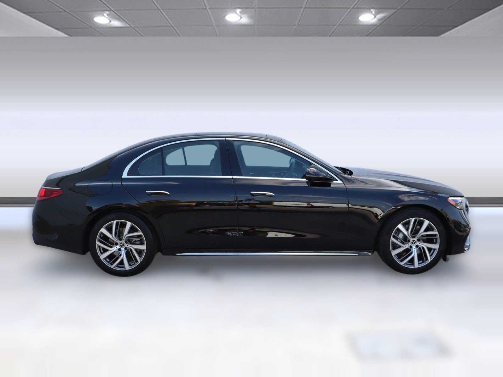 Used 2025 Mercedes-Benz E 350 Sedan image 6