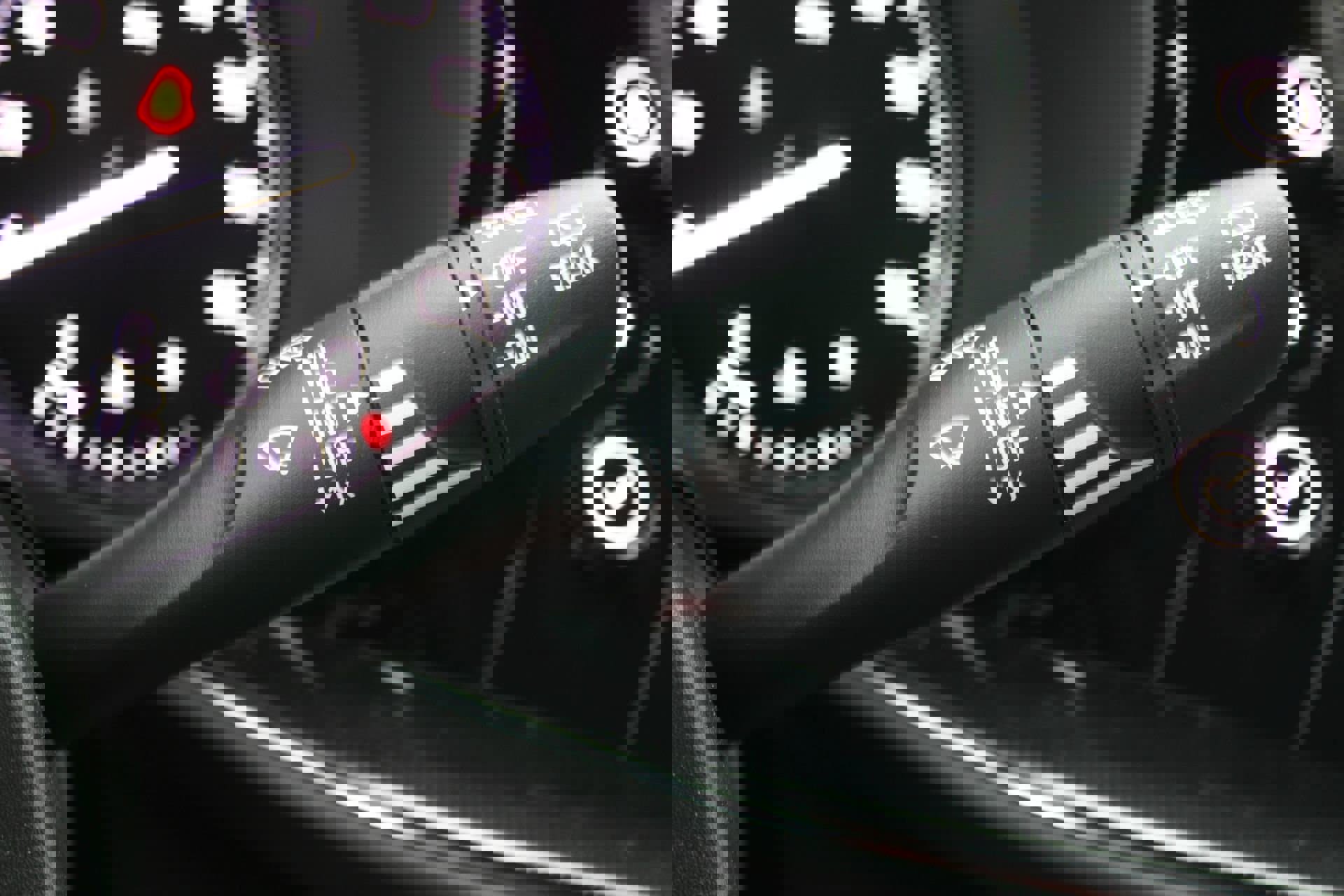 Used 2023 Buick Envision Essence w/ Sport Touring Package image 29