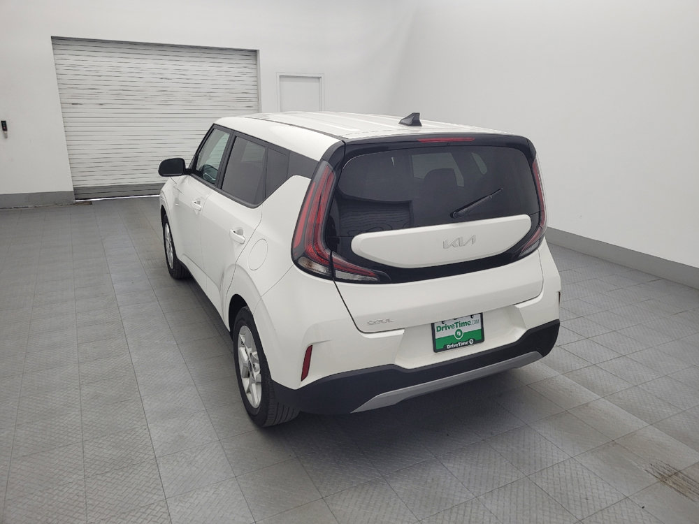 Used 2023 Kia Soul LX w/ LX Technology Package image 6