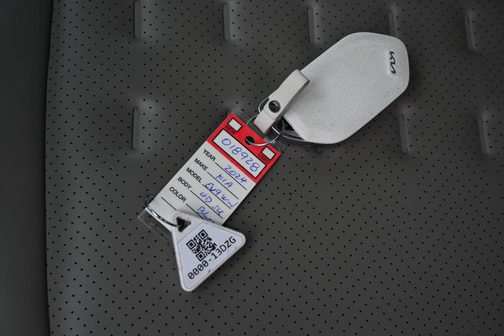 Used 2024 Kia EV9 Wind AWD/4WD image 19