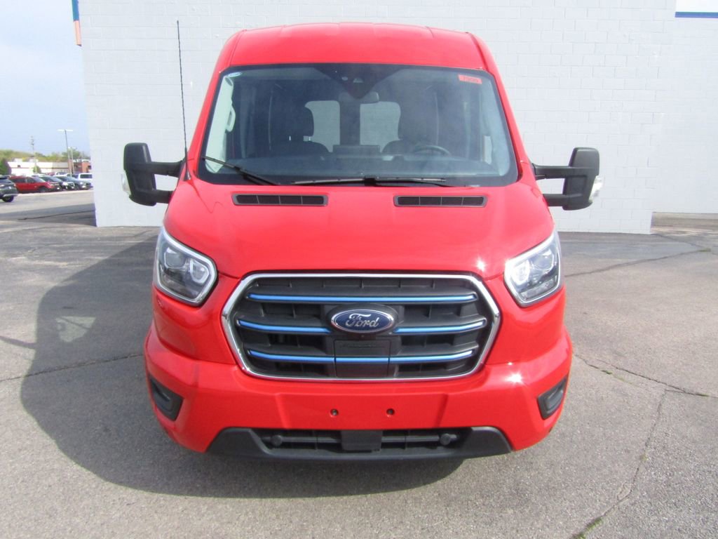 Used 2024 Ford E-Transit 148 Medium Roof image 3