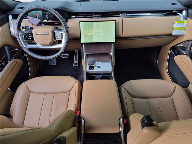 New 2026 Land Rover Range Rover Long Wheelbase SE AWD/4WD image 13