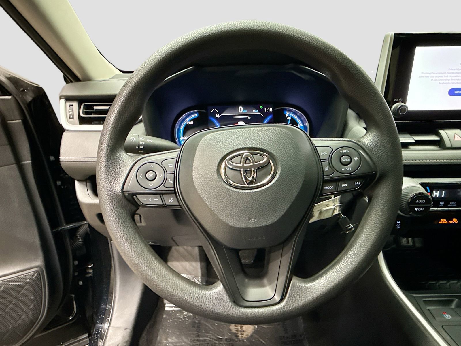 Used 2025 Toyota RAV4 LE AWD/4WD image 13