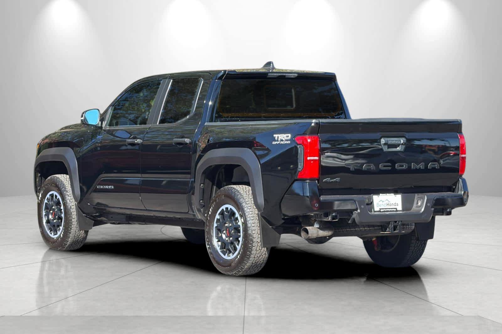 Used 2024 Toyota Tacoma TRD Off-Road w/ TRD Off Road Upgrade Package AWD/4WD image 6