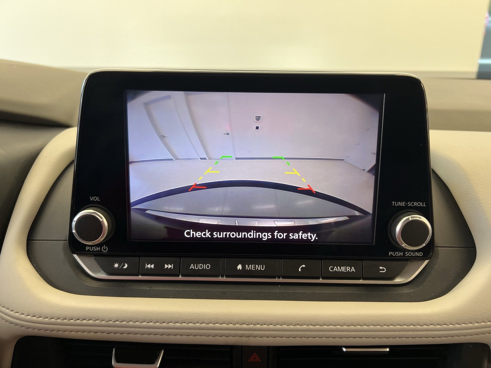 Used 2023 Nissan Rogue SV image 17