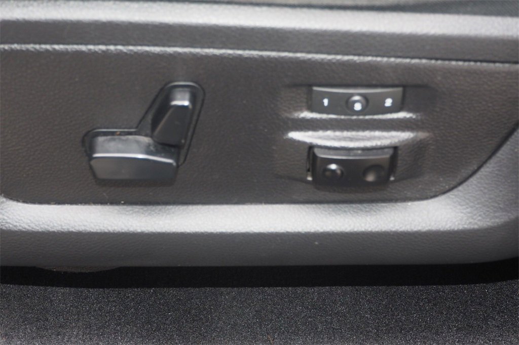 Used 2016 RAM 3500 Laramie image 12