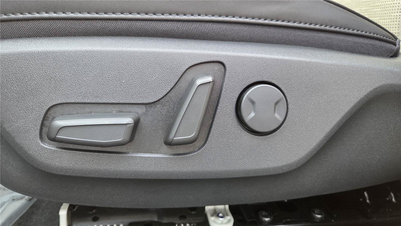 Certified 2024 Kia Niro Wave w/ Wave Preserve Package FWD image 16
