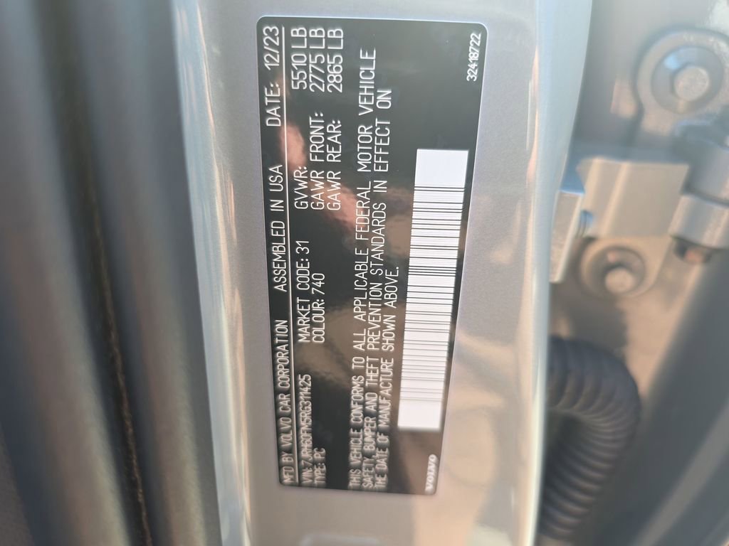 Certified 2024 Volvo S60 T8 Ultimate w/ Climate Package image 37