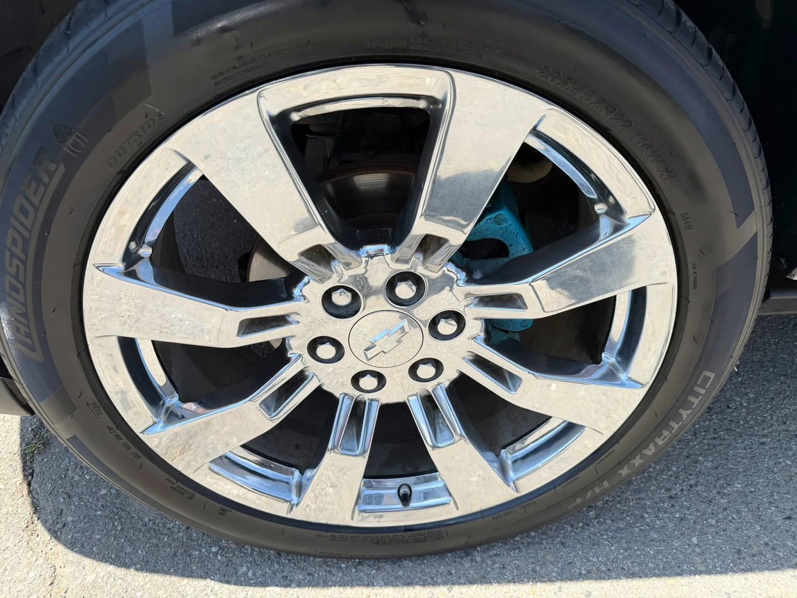 Used 2009 Chevrolet Tahoe LTZ AWD/4WD image 2