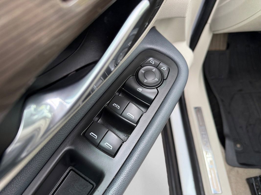 Used 2022 GMC Terrain Denali w/ LPO, Floor Liner Package image 10