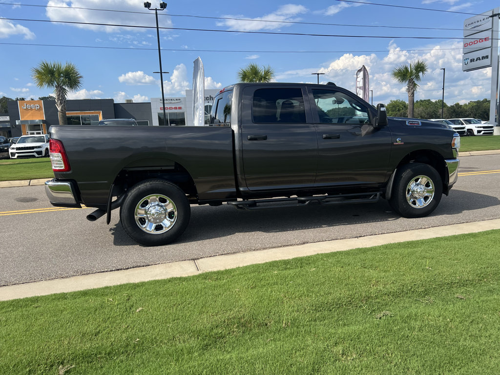 Used 2024 RAM 2500 Tradesman w/ Chrome Appearance Group AWD/4WD image 3