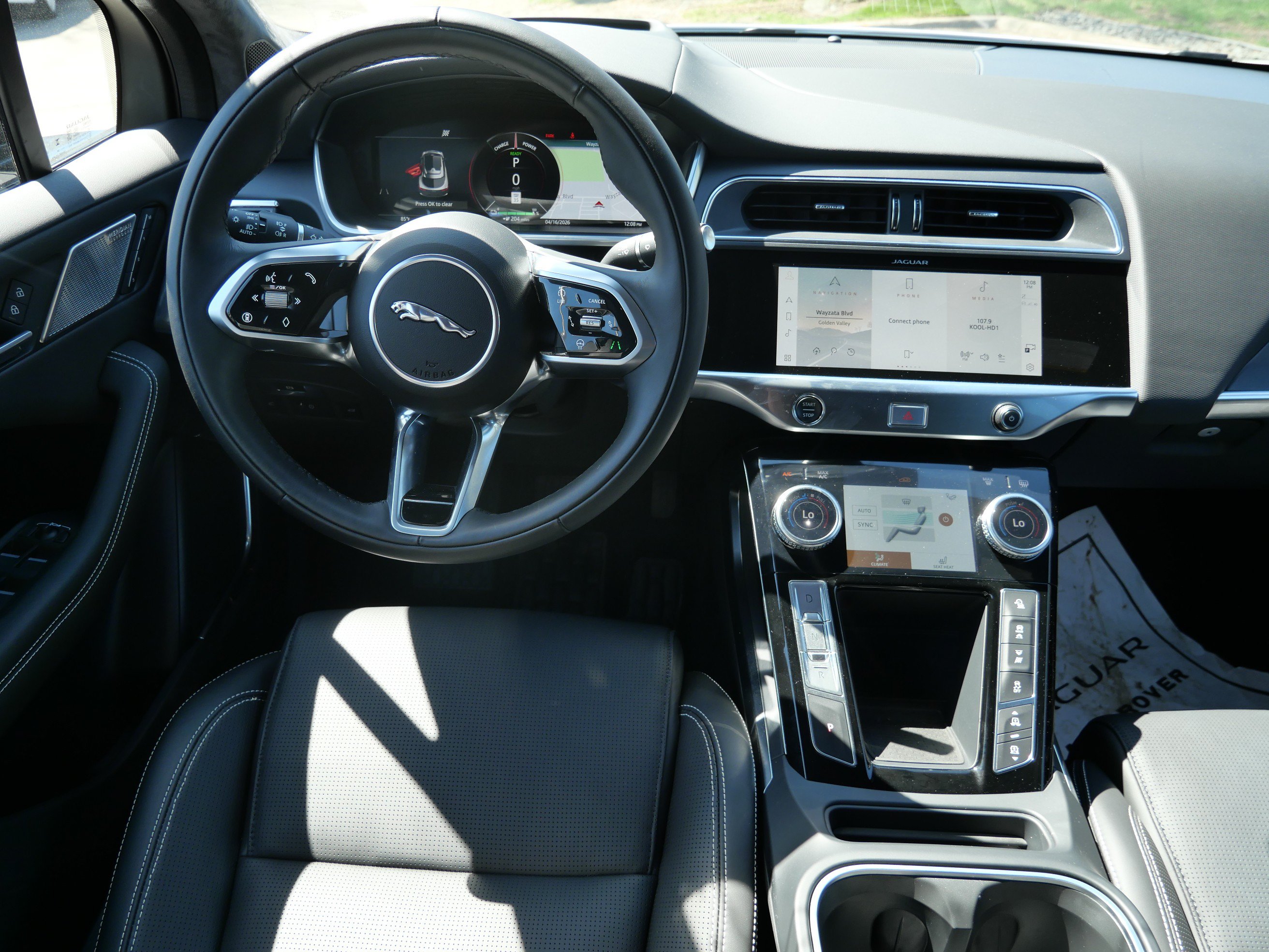 Certified 2024 Jaguar I-PACE R-Dynamic HSE AWD/4WD image 18