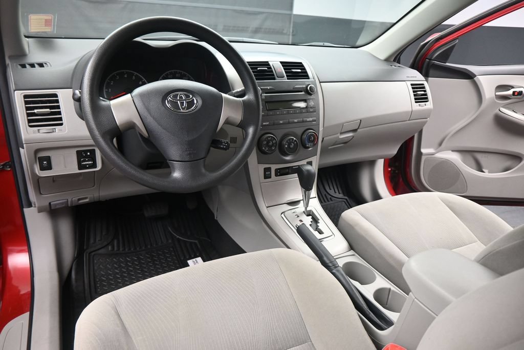 Used 2011 Toyota Corolla LE FWD image 13