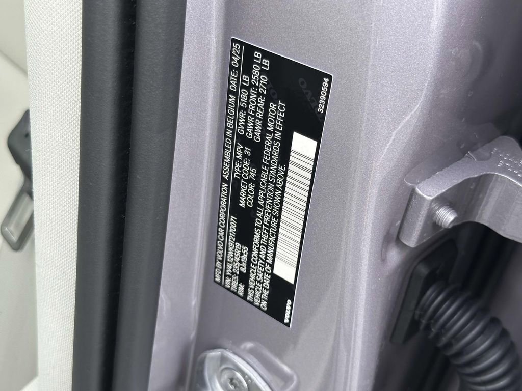 New 2026 Volvo V60 B5 Cross Country Plus w/ Protection Package Premier image 25