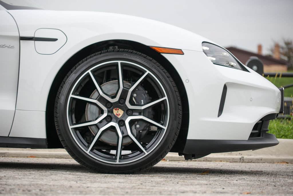 Certified 2026 Porsche Taycan AWD/4WD image 34