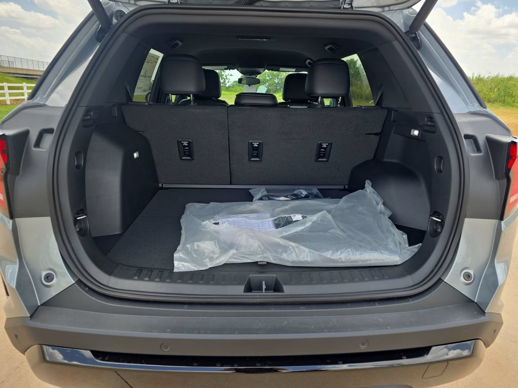 New 2027 GMC Terrain Elevation w/ Elevation Premium Package FWD image 12