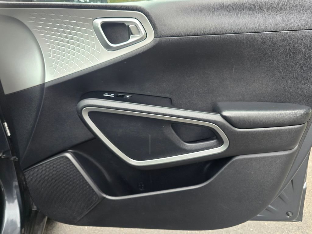 Used 2020 Kia Soul LX image 19