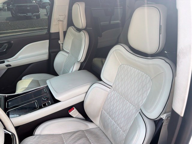 Used 2022 Lincoln Aviator Black Label w/ Dynamic Handling Package AWD/4WD image 16