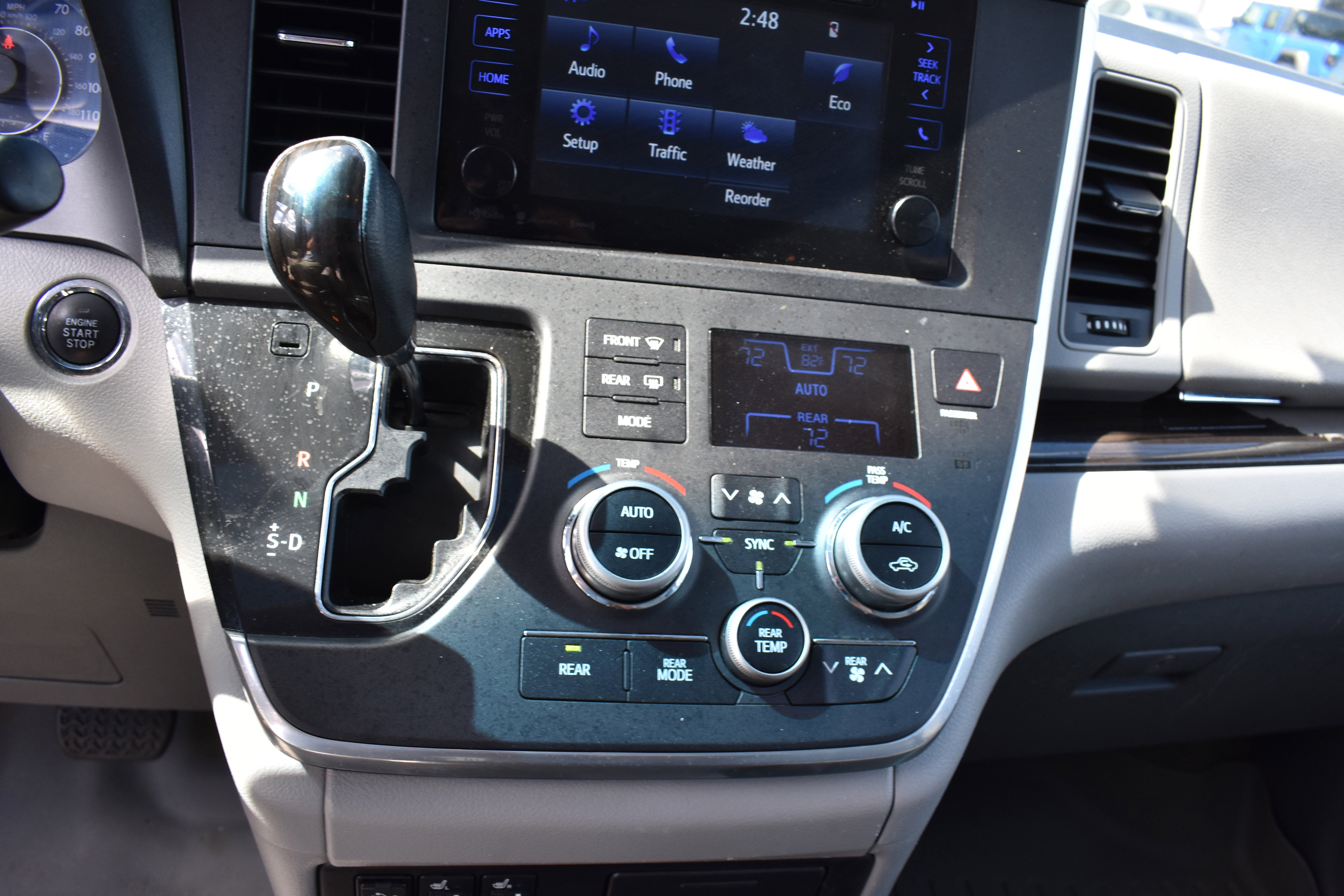 Used 2017 Toyota Sienna L image 20