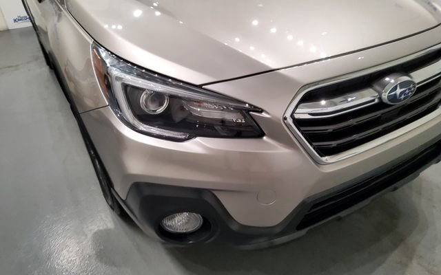 Used 2018 Subaru Outback 2.5i Limited AWD/4WD image 7