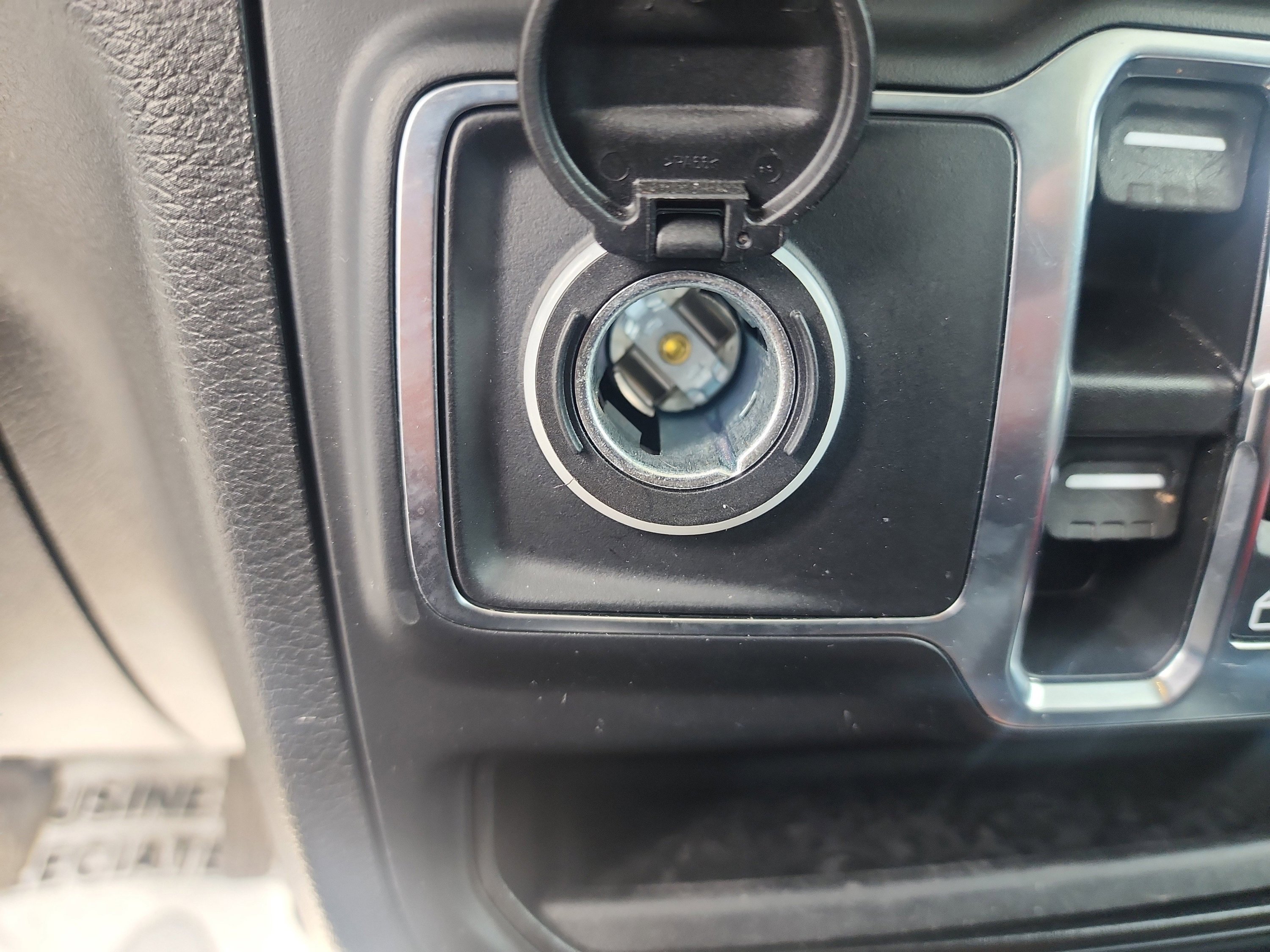 Used 2023 Jeep Gladiator Sport image 20