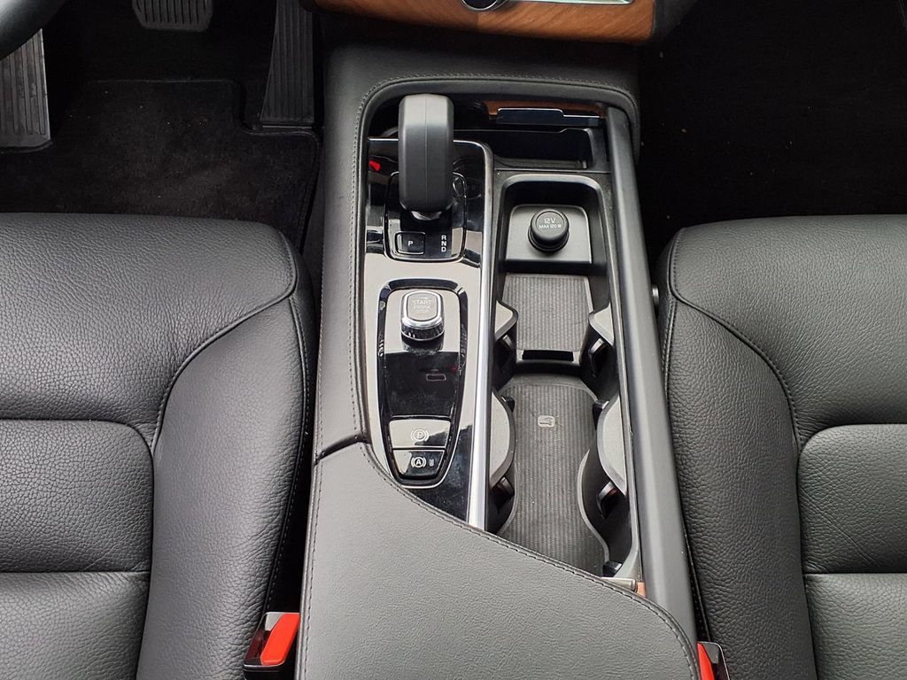 Certified 2023 Volvo XC90 B5 Plus w/ Protection Package AWD/4WD image 20