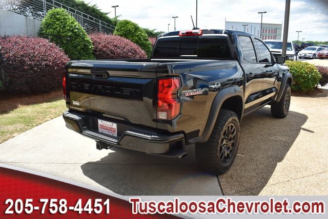 Used 2024 Chevrolet Colorado Trail Boss w/ Advanced Trailering Package AWD/4WD image 10