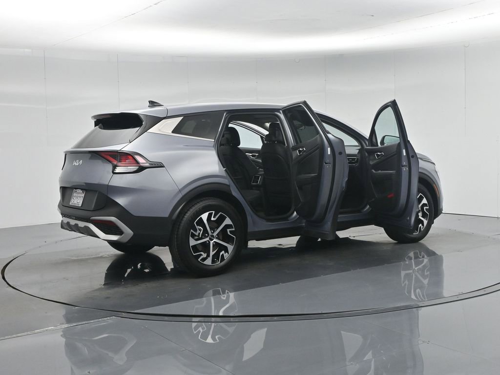 Used 2023 Kia Sportage EX image 6