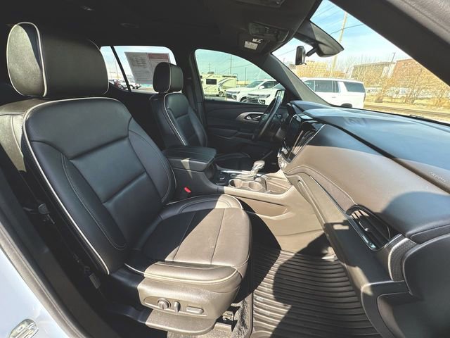 Used 2023 Chevrolet Traverse Premier w/ Redline Edition image 29