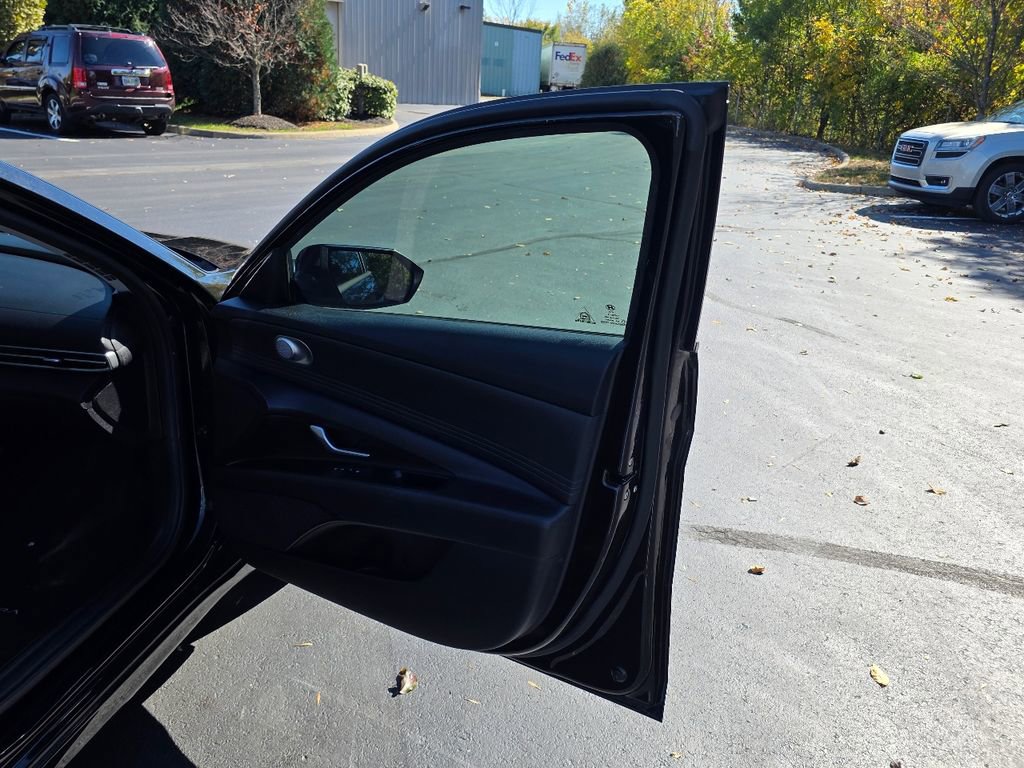 Used 2022 Hyundai Elantra SEL w/ Convenience Package image 37