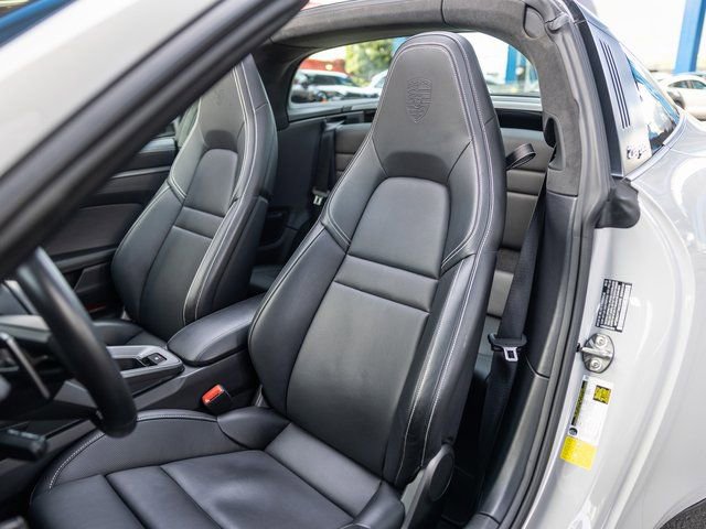 Certified 2022 Porsche 911 Targa 4S w/ Premium Package image 5