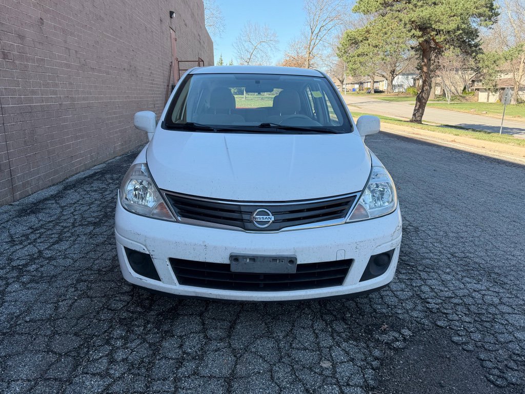Used 2011 Nissan Versa 1.8 S w/ Plus Pkg image 8