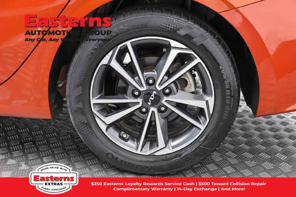 Used 2023 Kia Forte LXS w/ LXS Technology Package FWD image 33