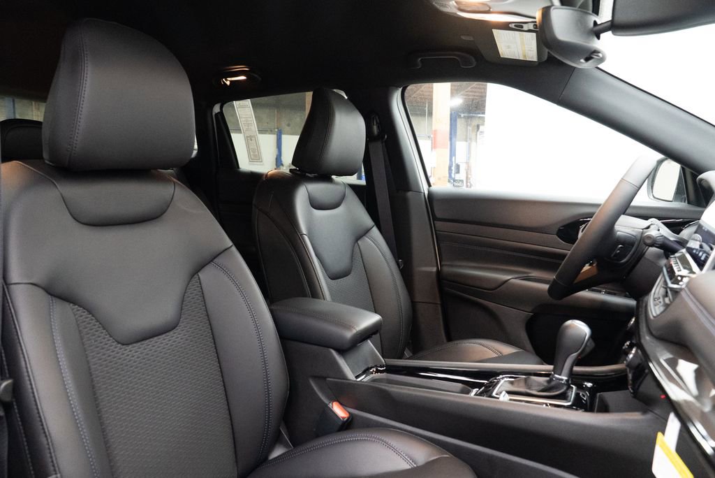 New 2026 Jeep Compass Latitude image 31