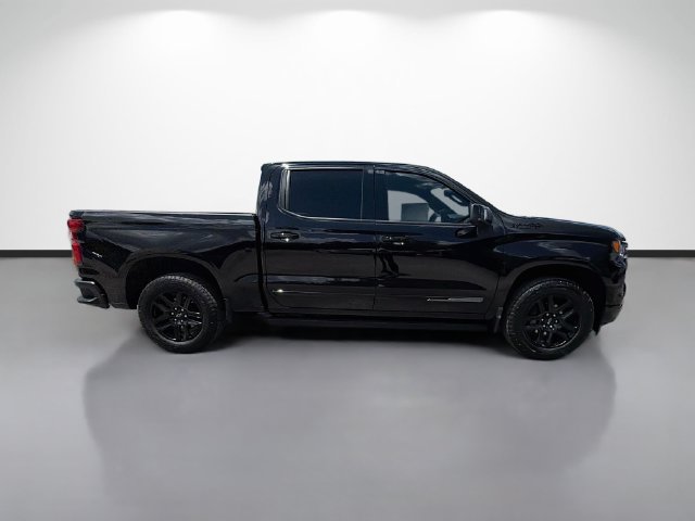 Used 2026 Chevrolet Silverado 1500 High Country w/ Midnight Edition RWD image 3