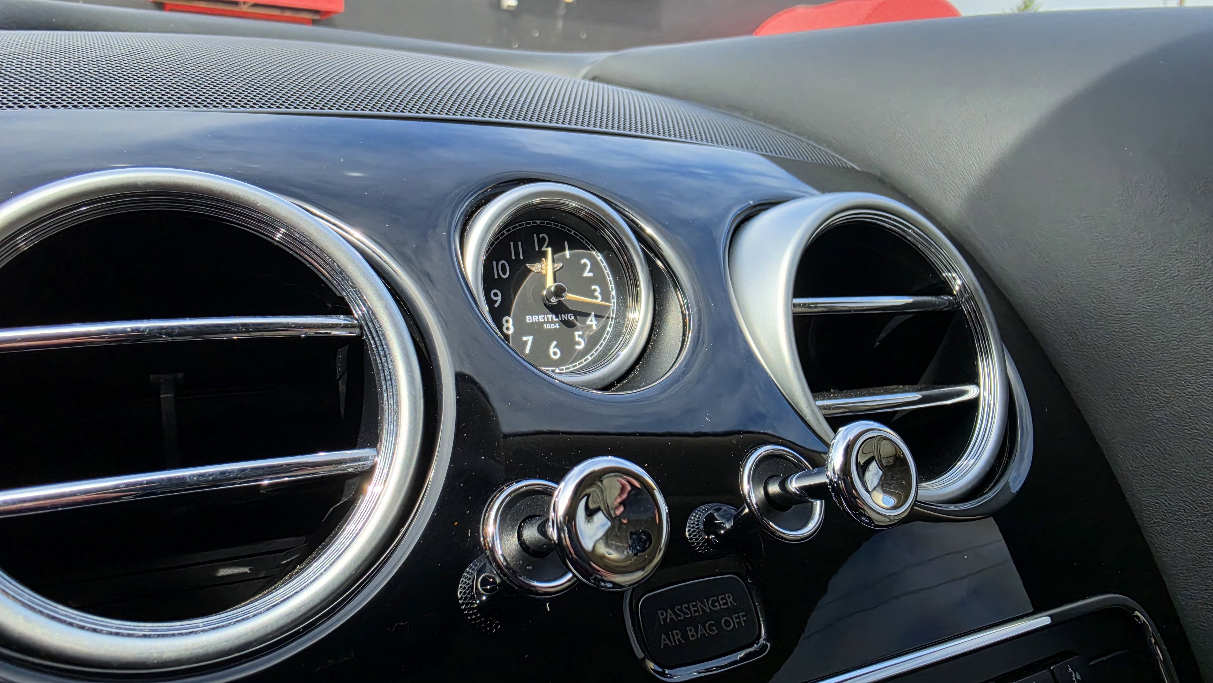 Used 2015 Bentley Flying Spur V8 image 46