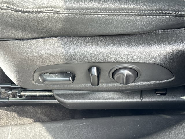 Used 2021 Buick Encore GX Select w/ Sport Touring Package FWD image 16