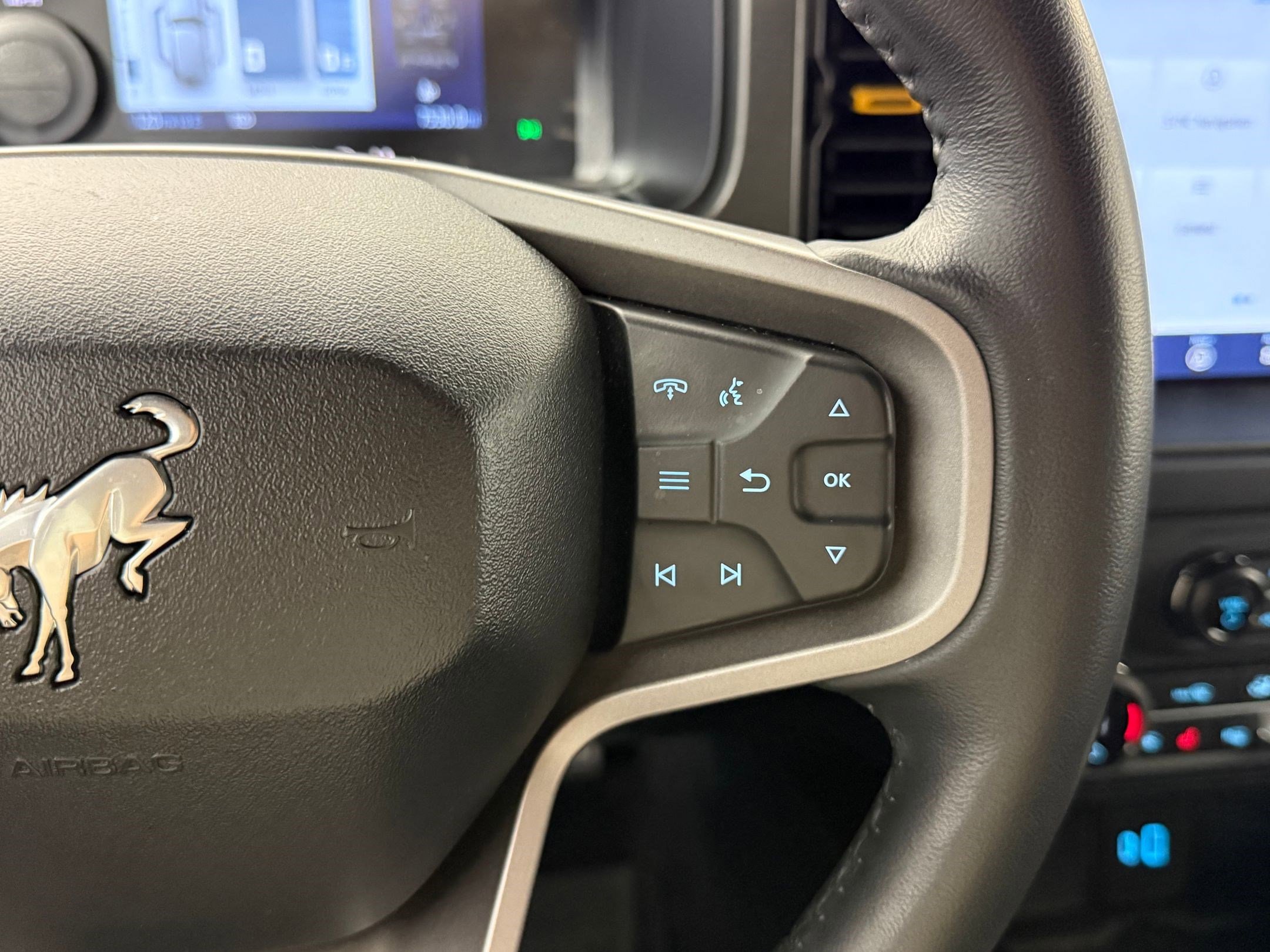 Used 2024 Ford Bronco Badlands image 22