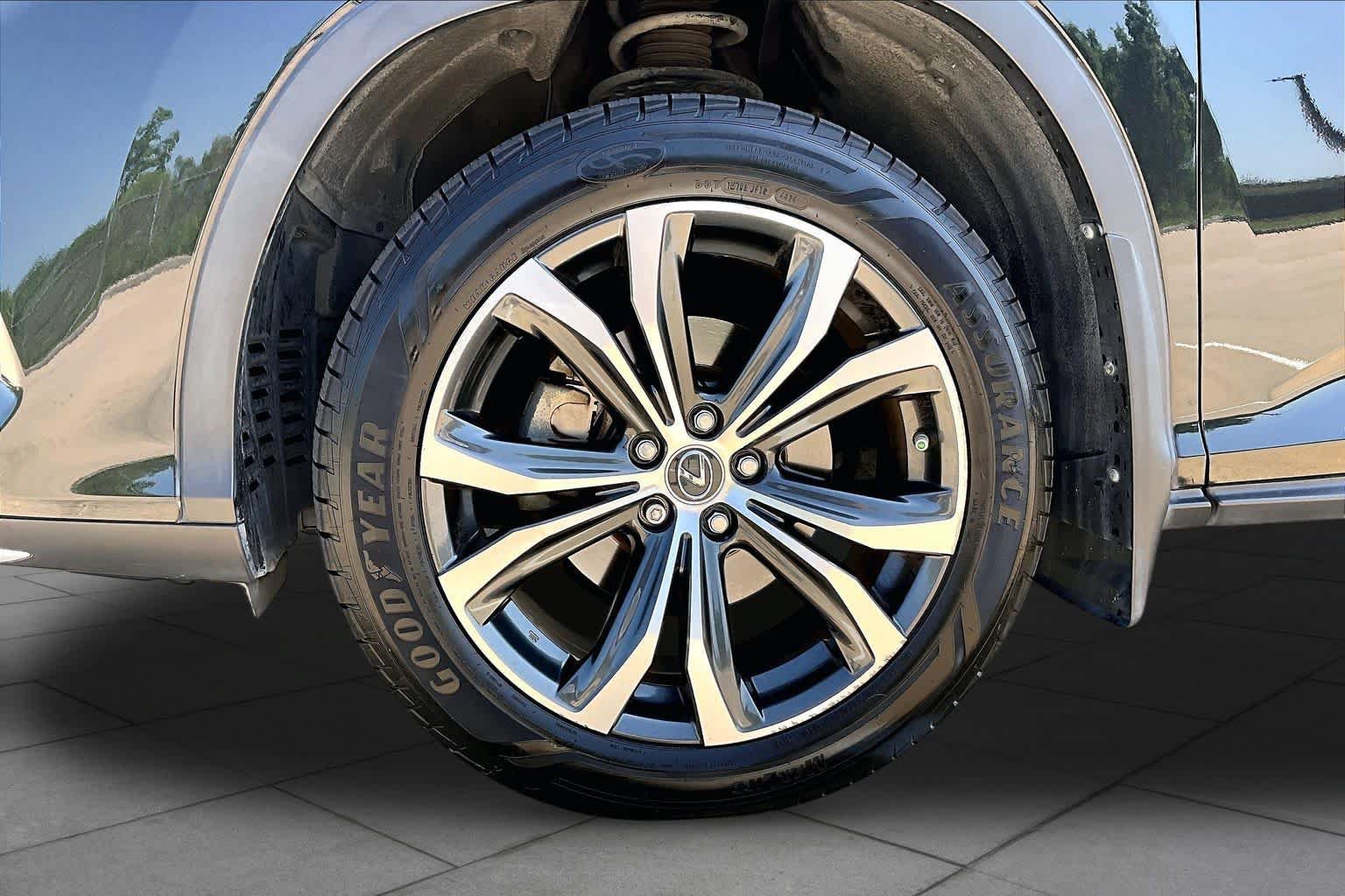 Used 2022 Lexus RX 450hL AWD w/ Premium Package image 11