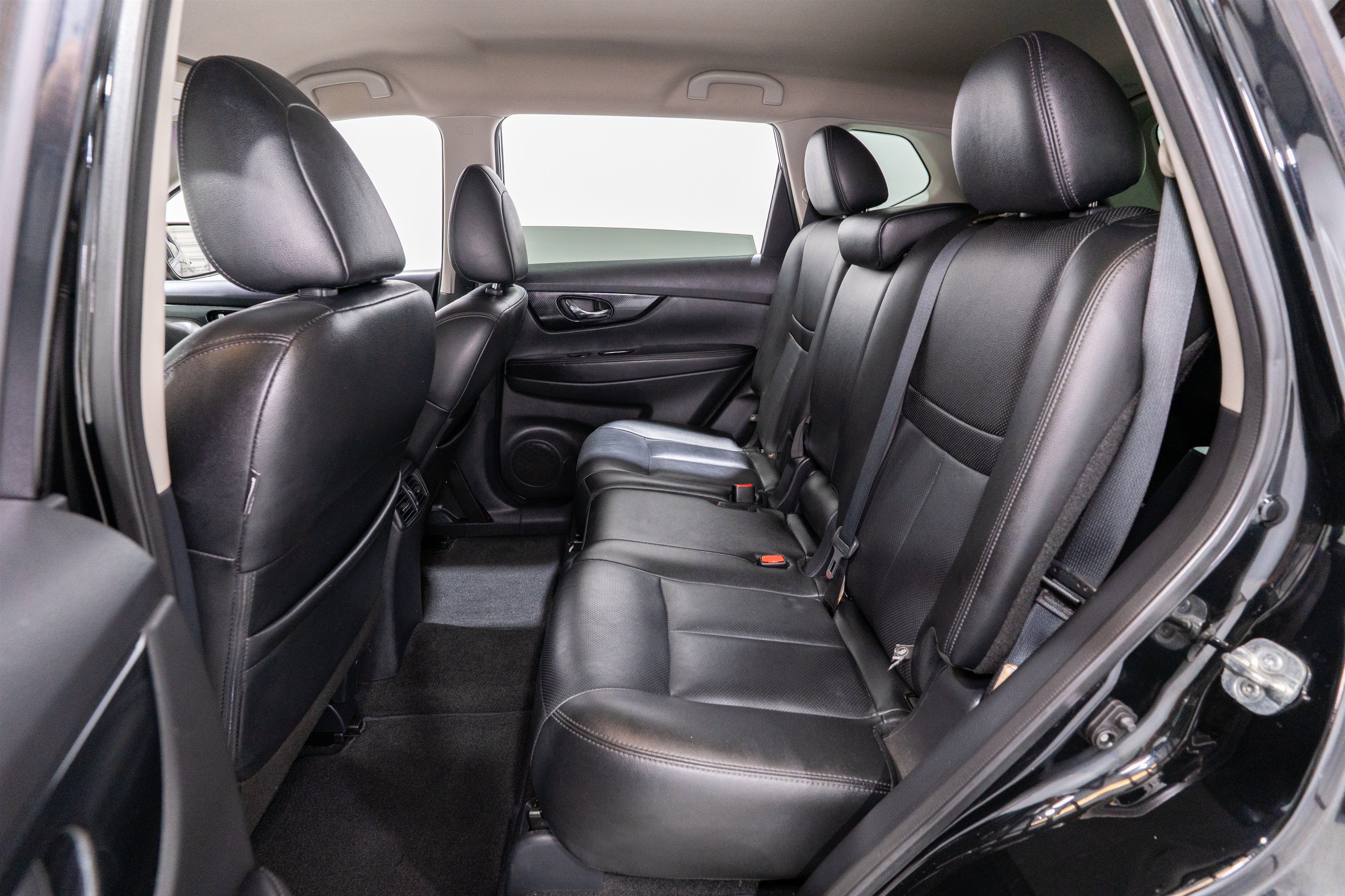 Used 2019 Nissan Rogue SL FWD image 31