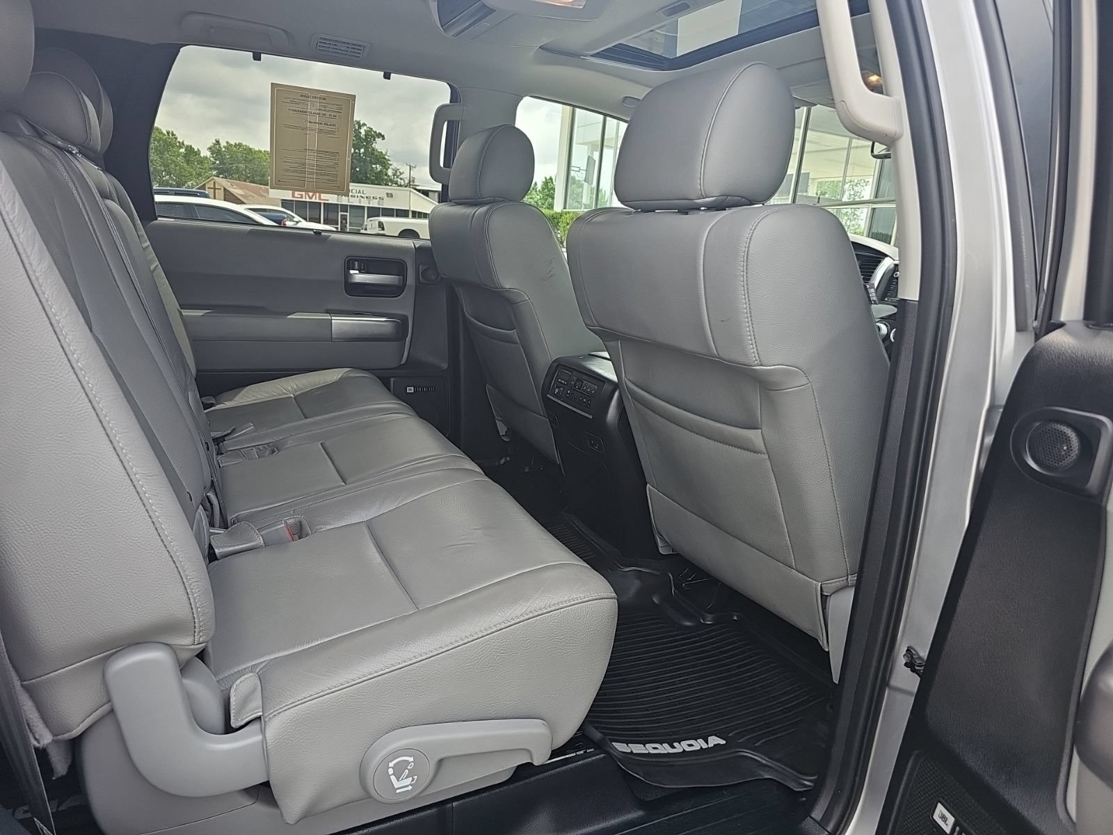 Used 2018 Toyota Sequoia Limited w/ Safety & Convenience Package AWD/4WD image 35