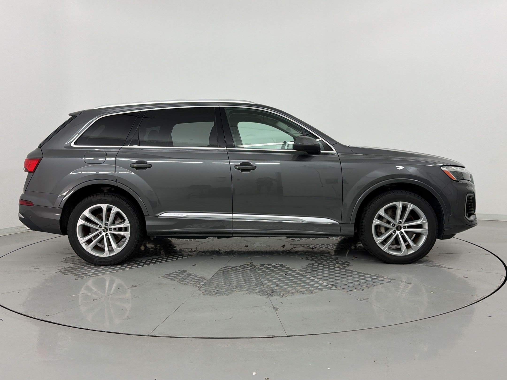 Used 2025 Audi Q7 3.0T Premium Plus AWD/4WD image 8