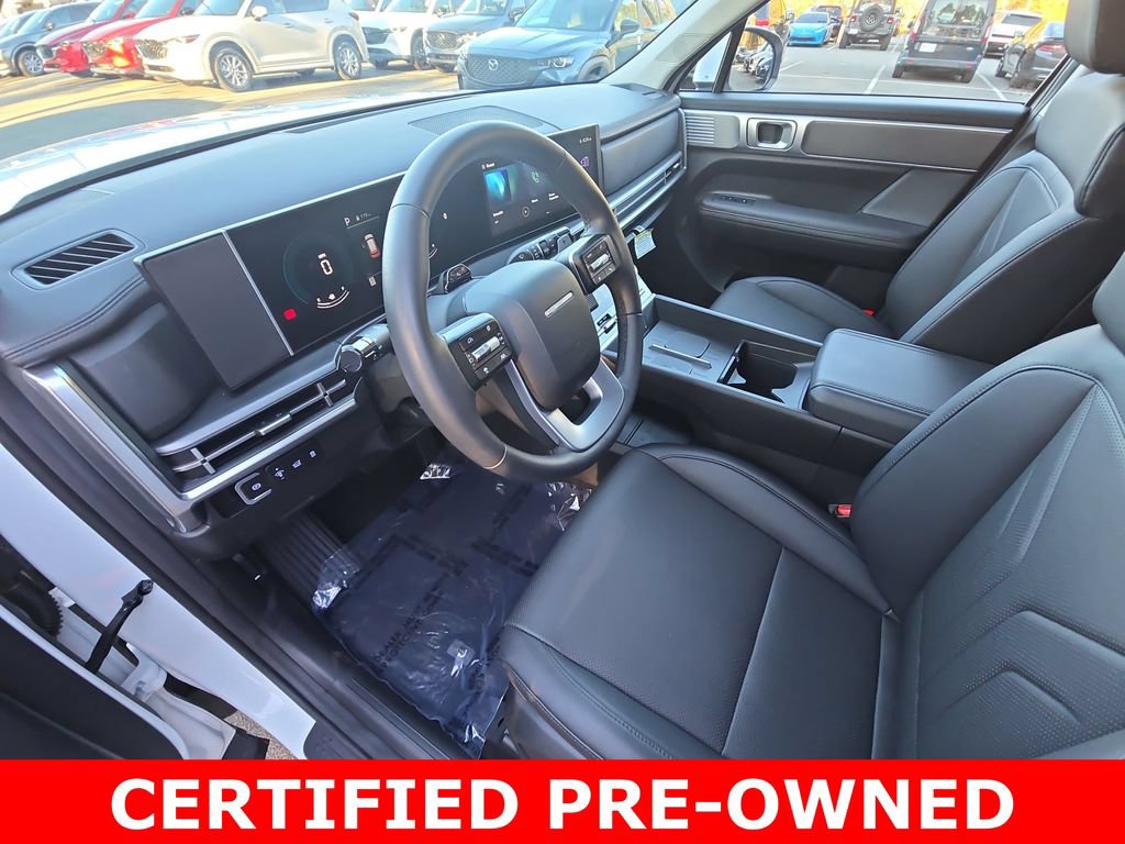 Used 2025 Hyundai Santa Fe SEL FWD image 18