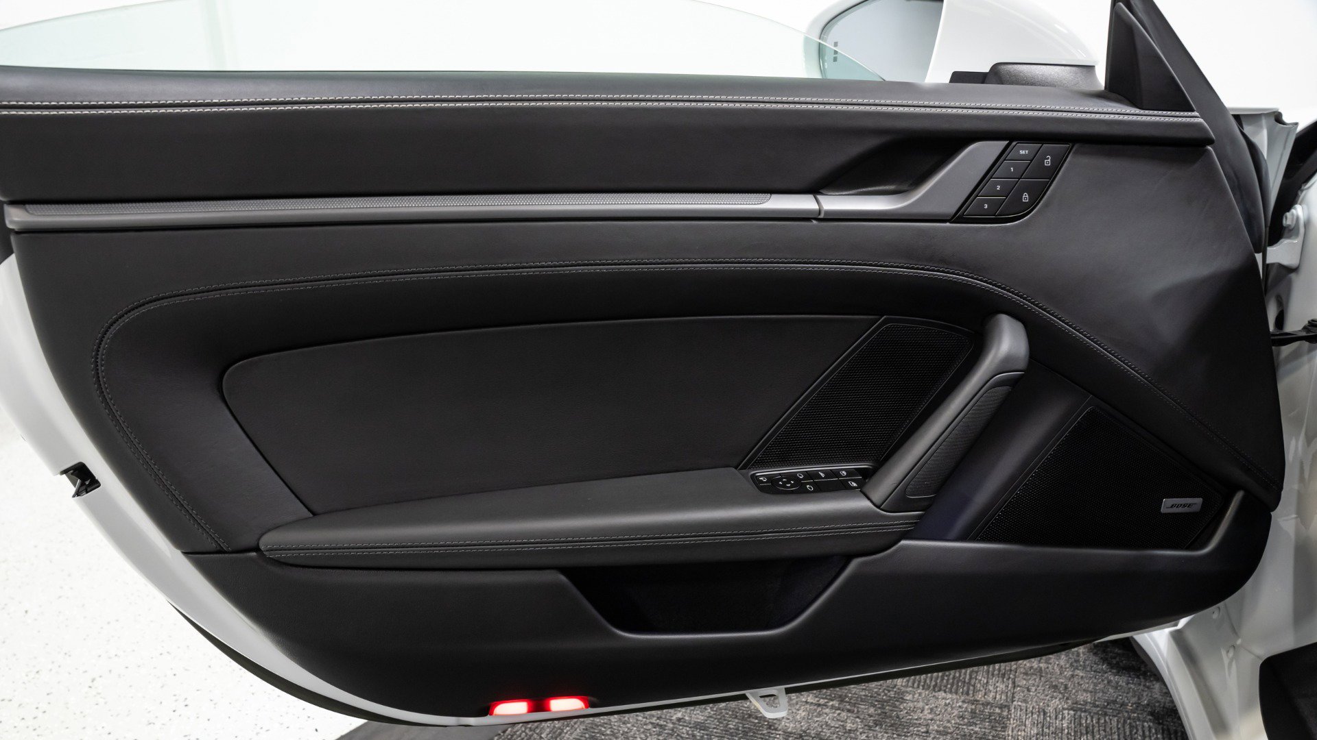 Used 2022 Porsche 911 Carrera image 41