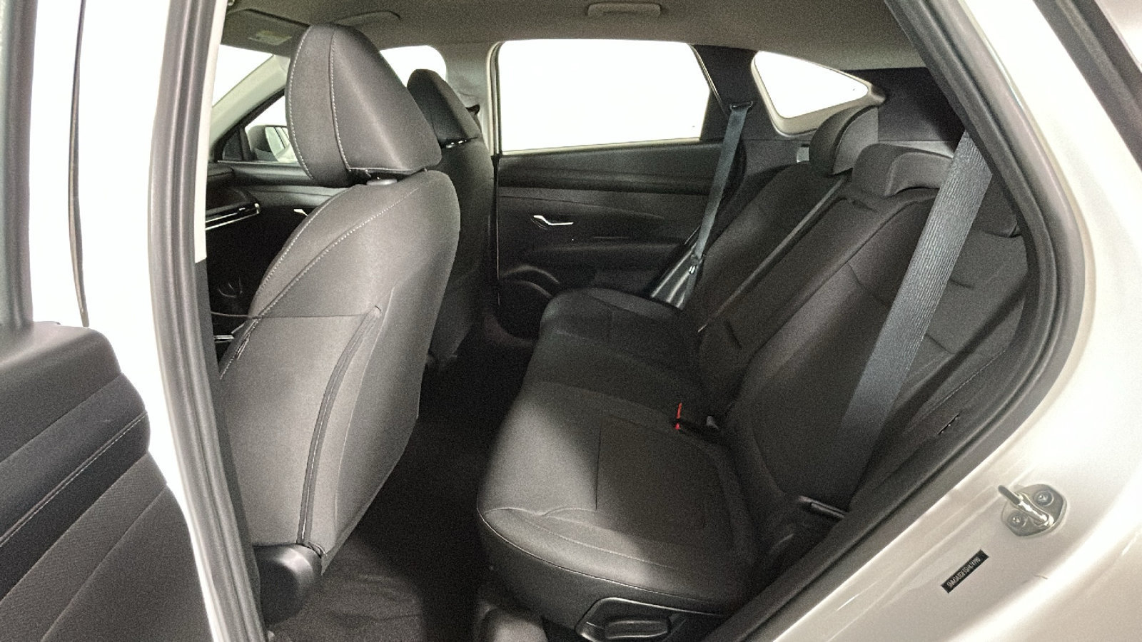 Certified 2025 Hyundai Tucson SE FWD image 35